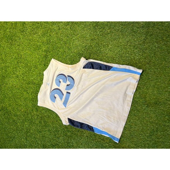 #23 Michael Jordan North Carolina basketball jersey - Picture 4 of 7